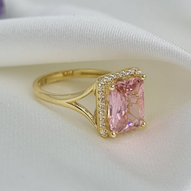 8 Ayar Altın Pembe Taşlı Yüzük